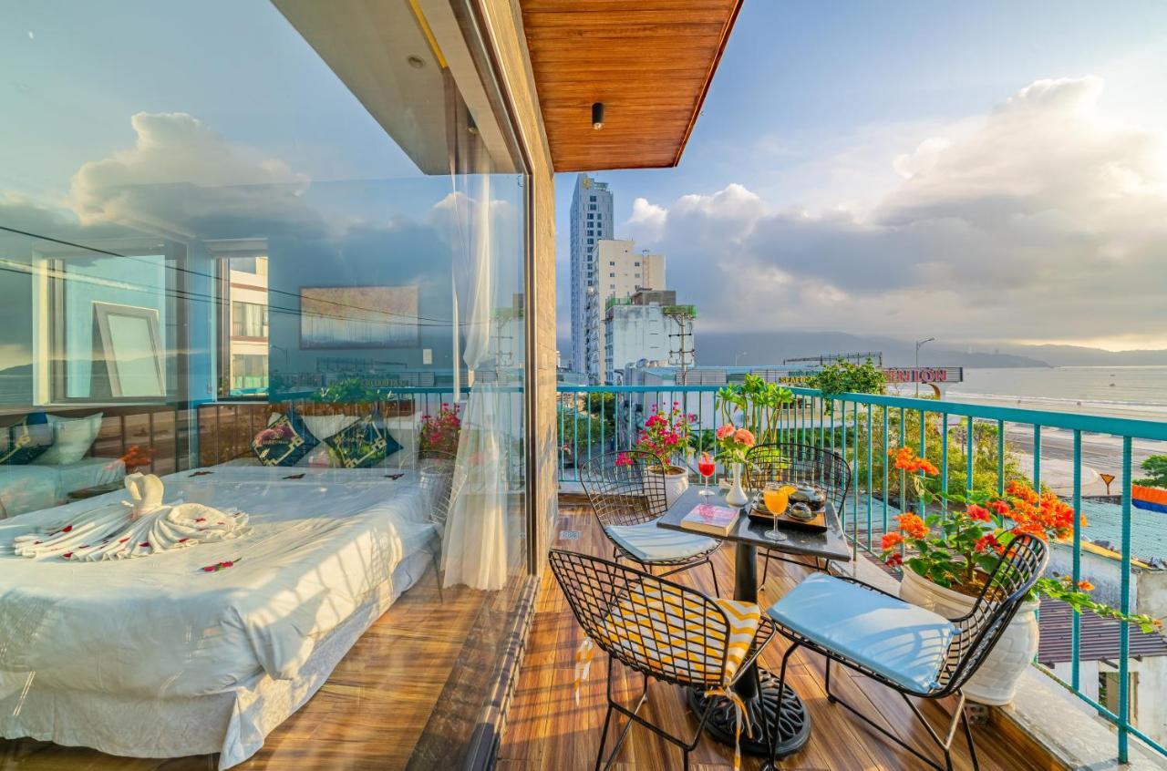 Cani Beach House Da Nang Buitenkant foto