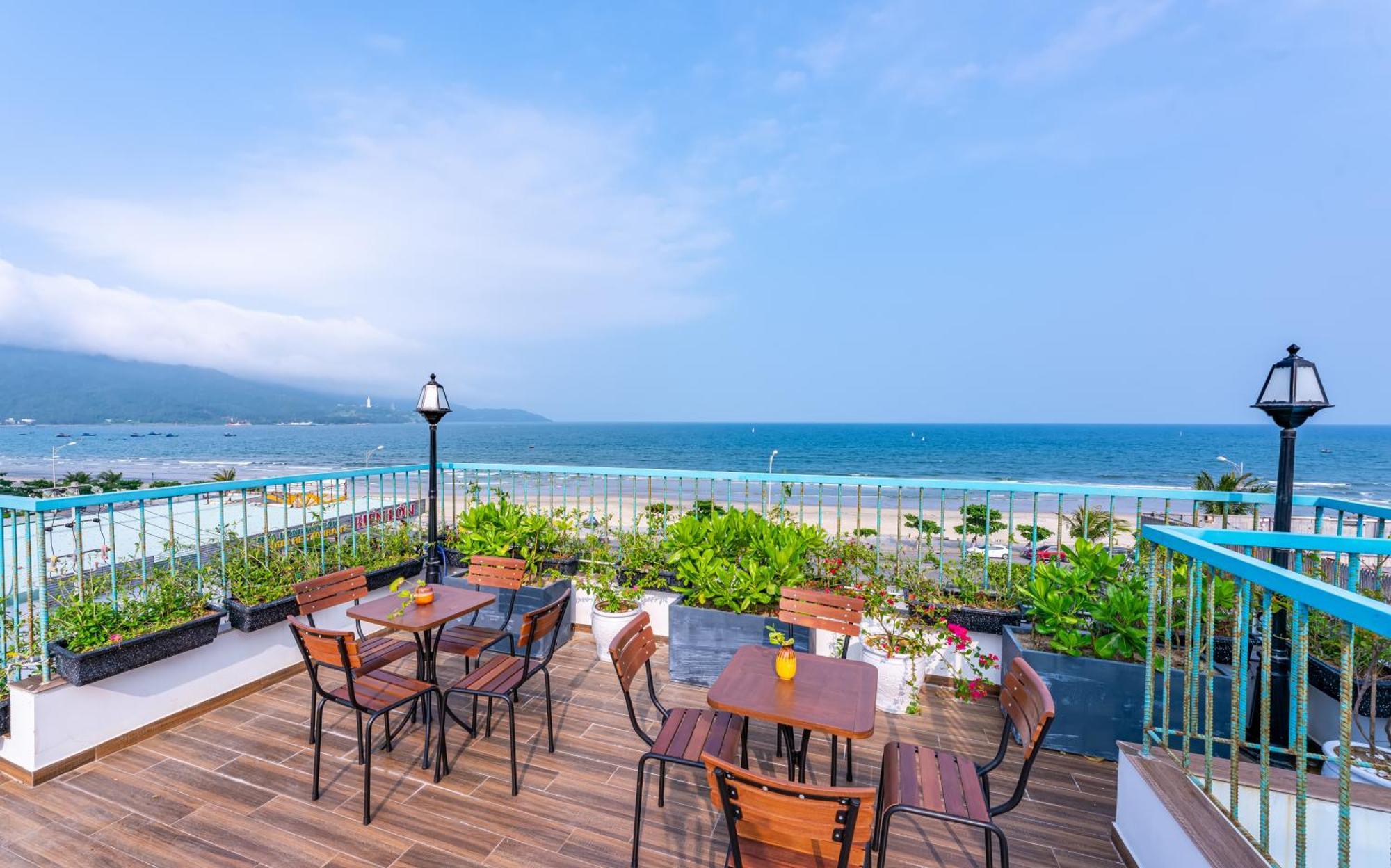 Cani Beach House Da Nang Buitenkant foto