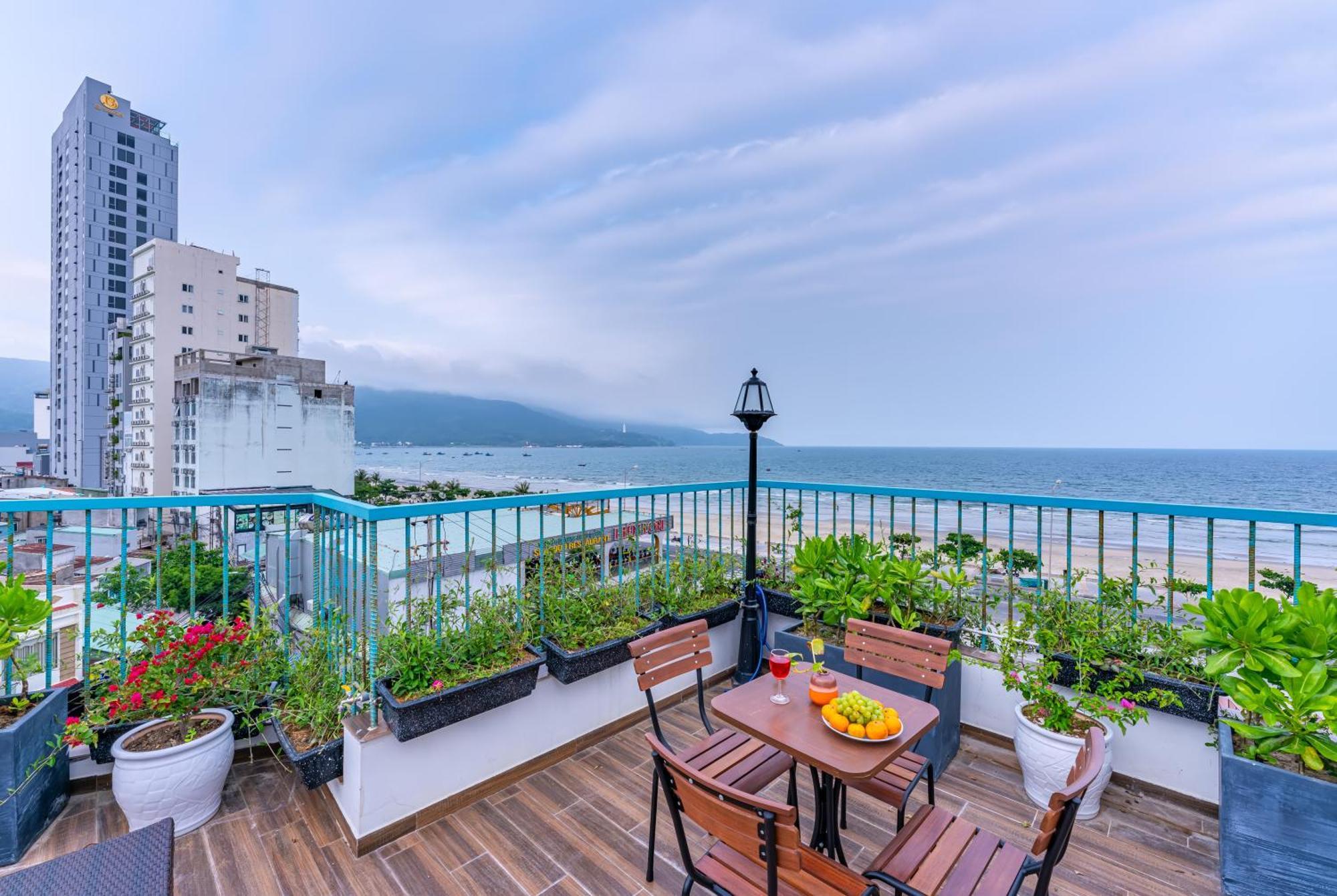 Cani Beach House Da Nang Buitenkant foto